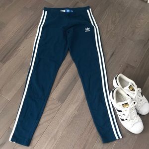 Adidas workout legging Small EUC
